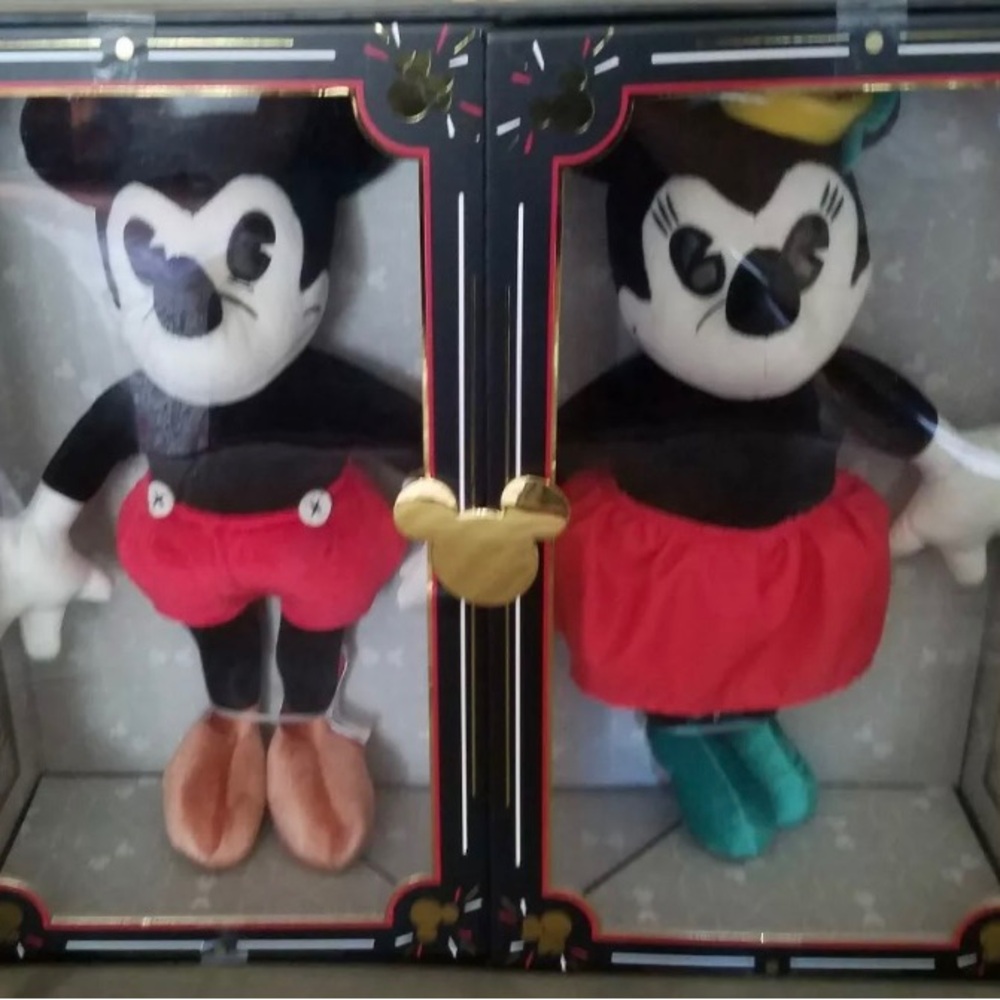 💛Disney 90th Anniversary Mickey Minnie
Plush Dolls Limited Release New w/Tags❤️